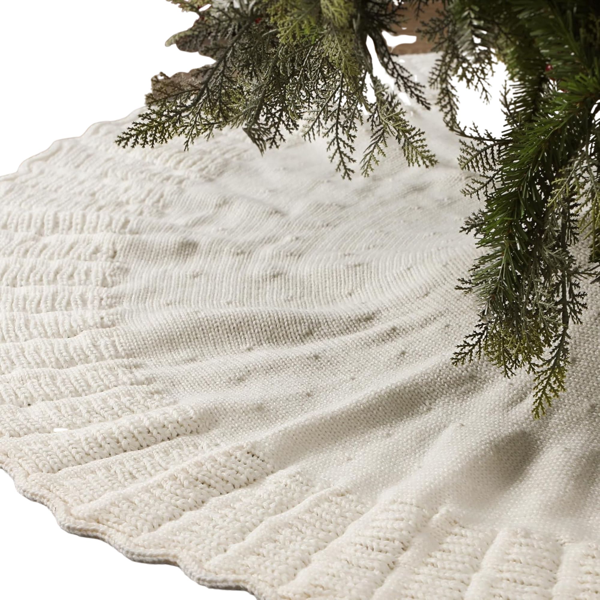 Cream knitted tree skirt