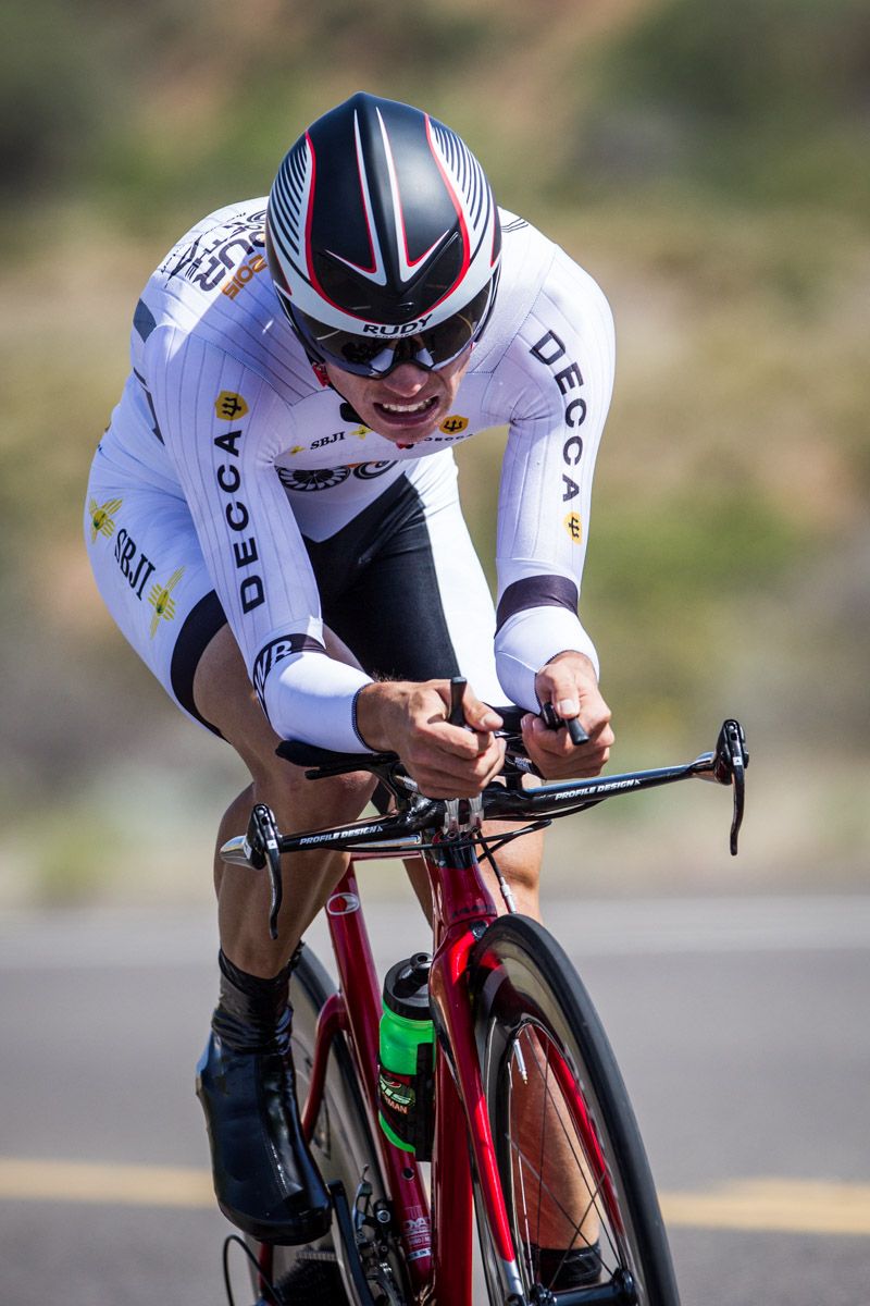 Daniel Jaramillo (Jamis) sporting the best young rider jersey for the TT.