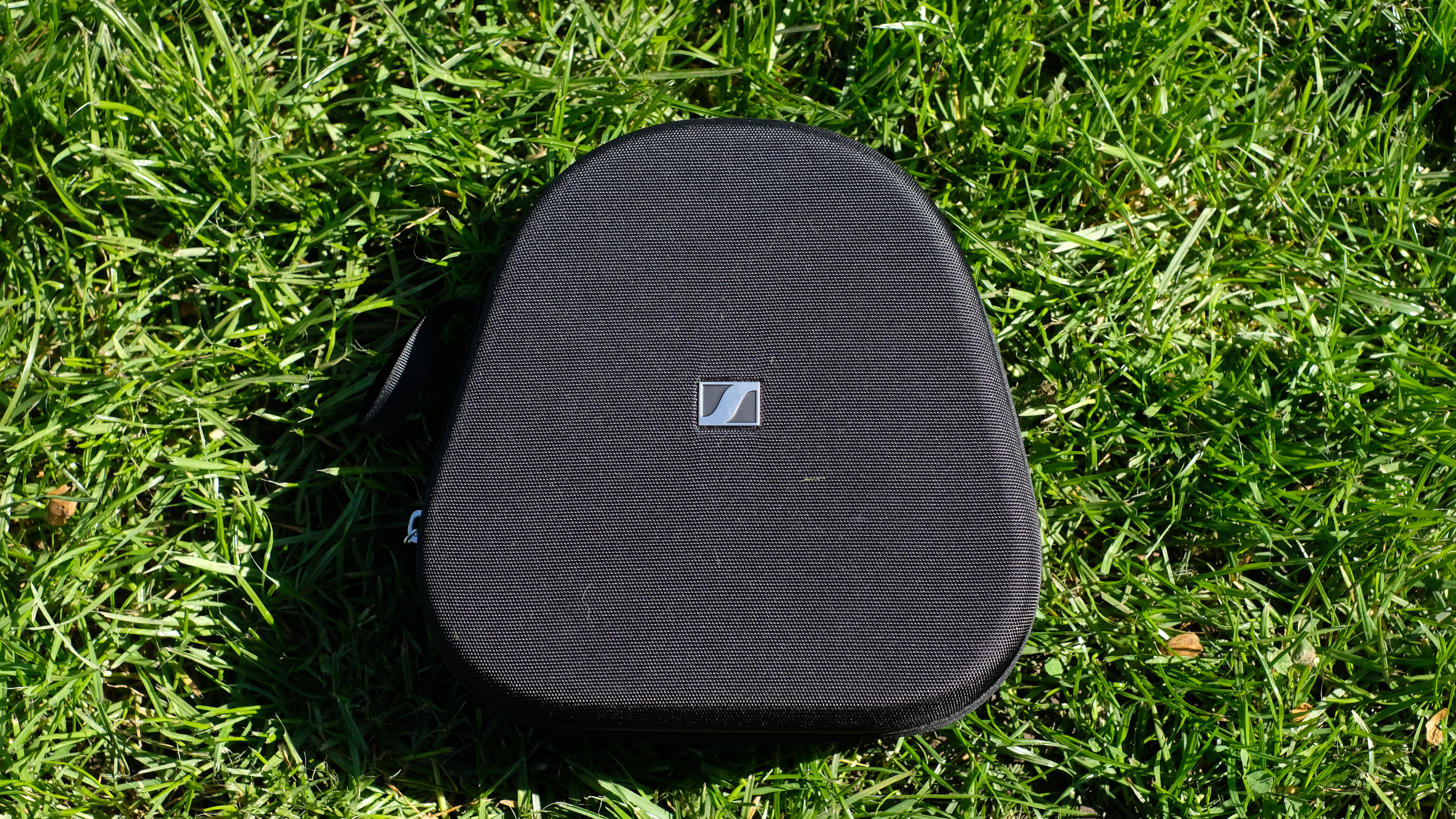 Photograph of Sennheiser HDB 630 headphones