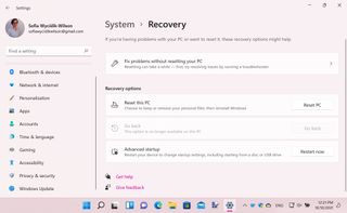 Windows 11 screenshot showing the Recovery app