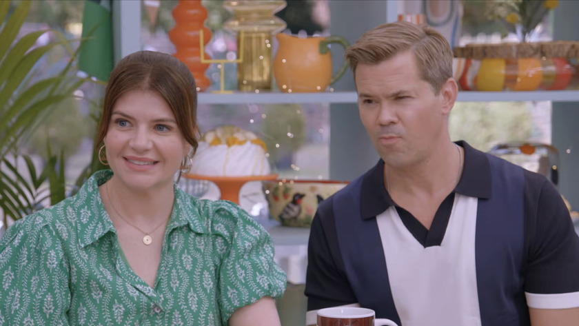 Casey Wilson and Andrew Rannells in the Great American Baking Show: Celebrity Big Game NFL special
