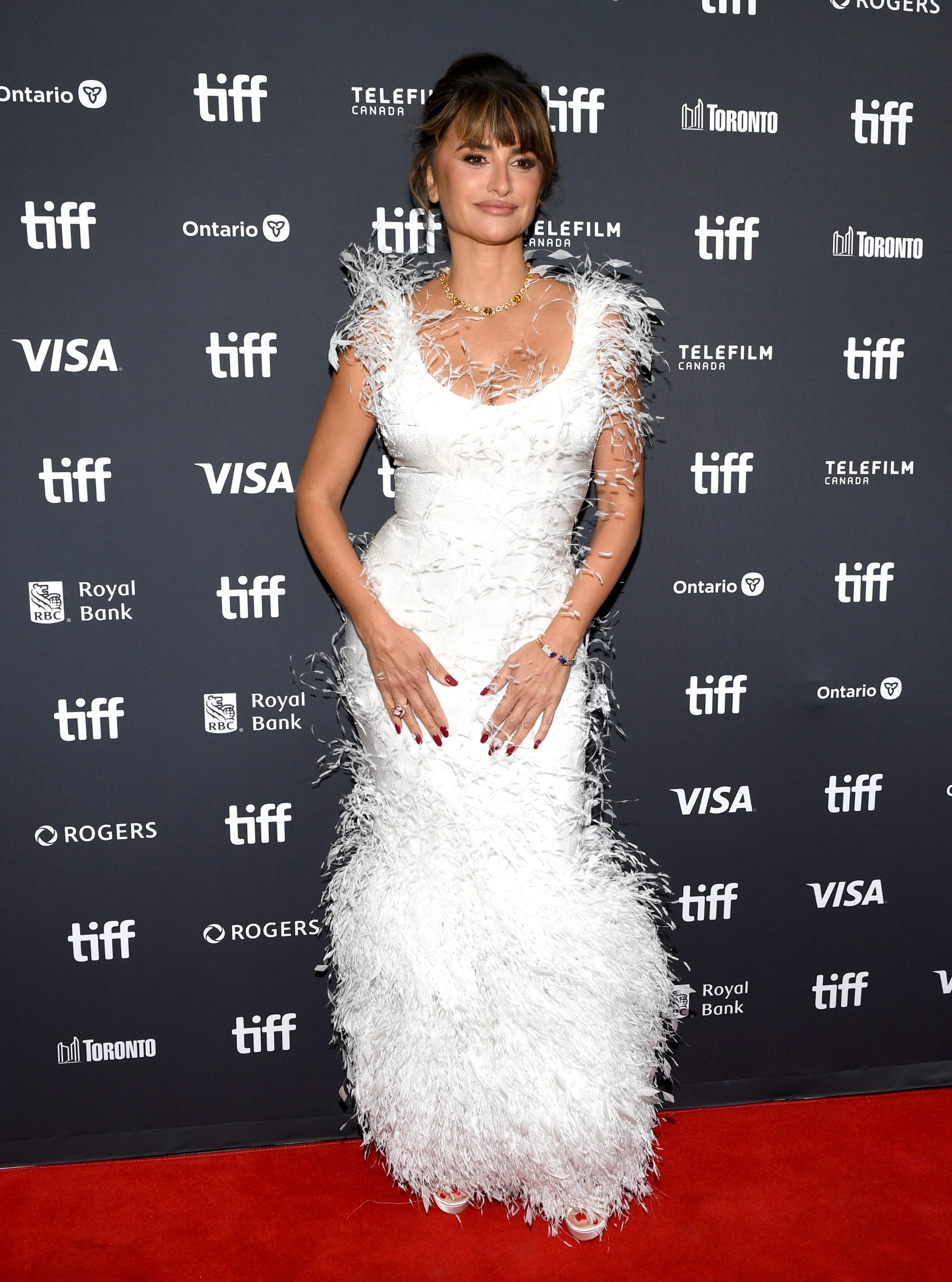 Pen&amp;eacute;lope Cruz's red carpet look at the 2026 Toronto Film festival