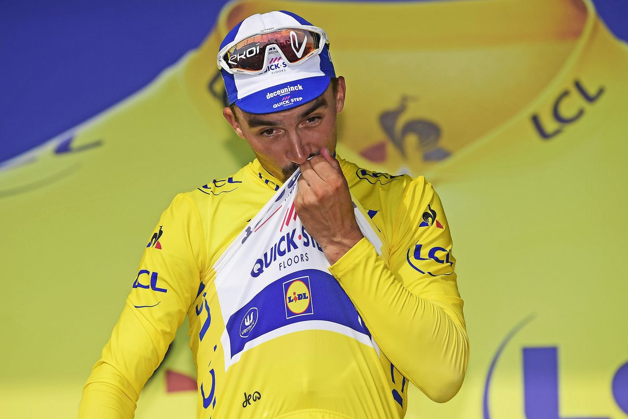 Julian Alaphilippe back in the maillot jaune