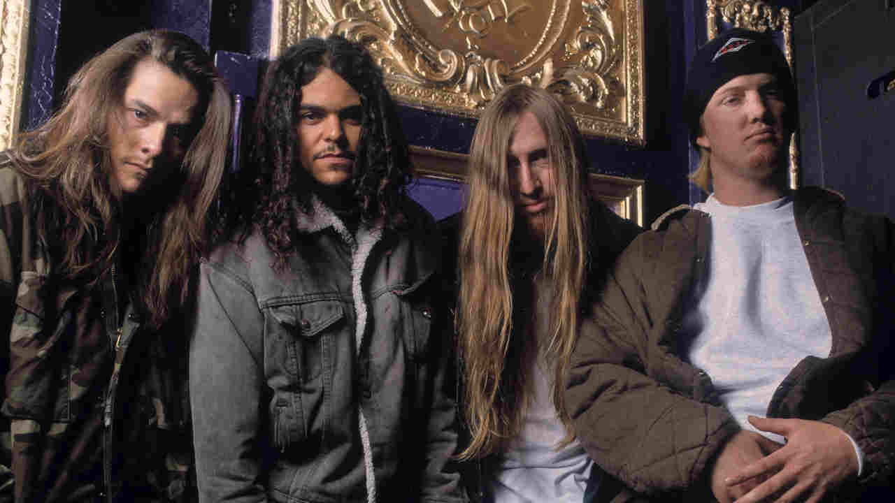 Kyuss posing for a photograph in 1992