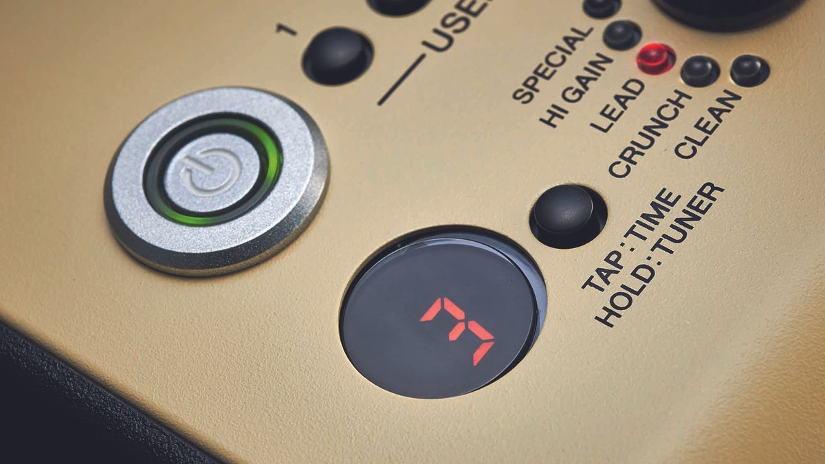 The THR30II Wireless&rsquo;s simple LED display shows patch numbers and info for the onboard chromatic tuner, as well as wireless and battery status checks