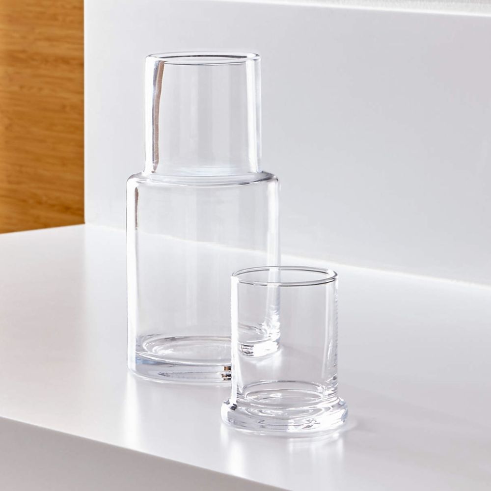 Glass carafe
