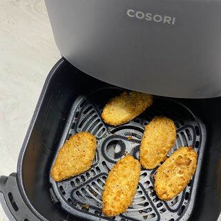 Image of COSORI air fryer with quorn bites