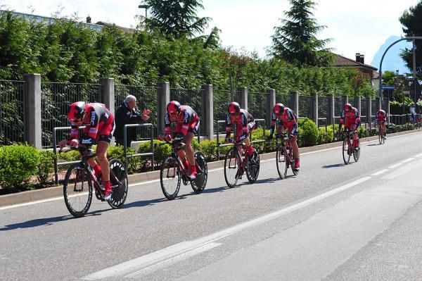 BMC's Taylor Phinney sets a blistering pace in the team time trial