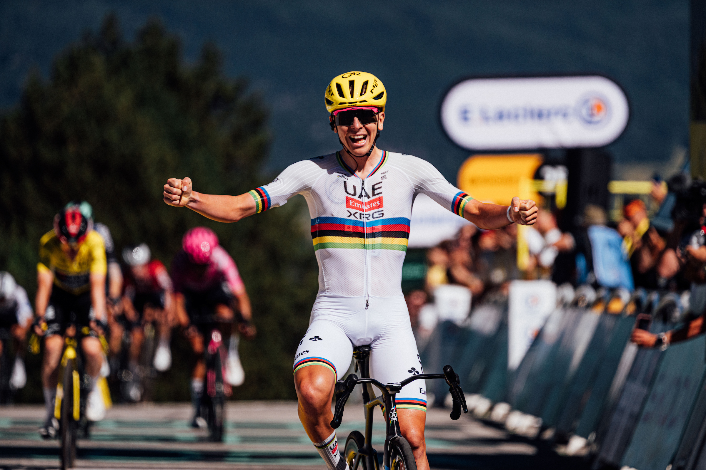 Tadej Pogačar wins stage 3 of 2026 Tour de France at Les Angles