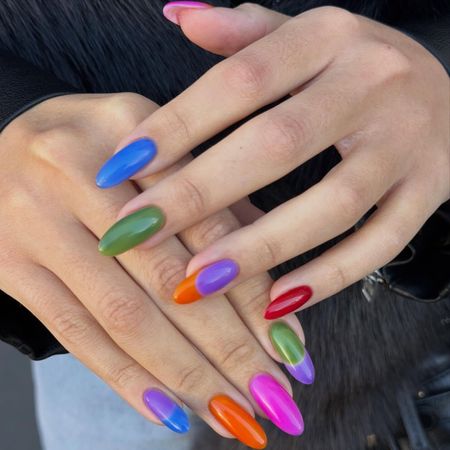 Photo of a pill box manicure from nail artist Oksana Zavora