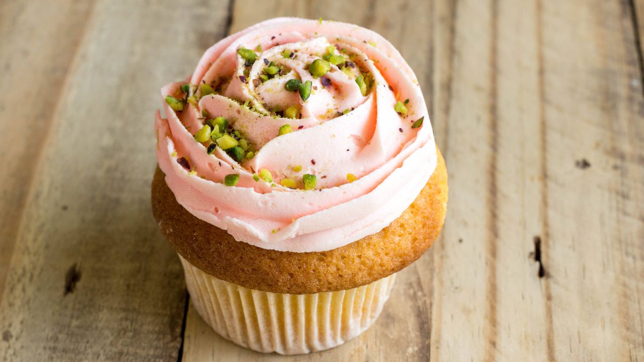 pistachio cupcakes