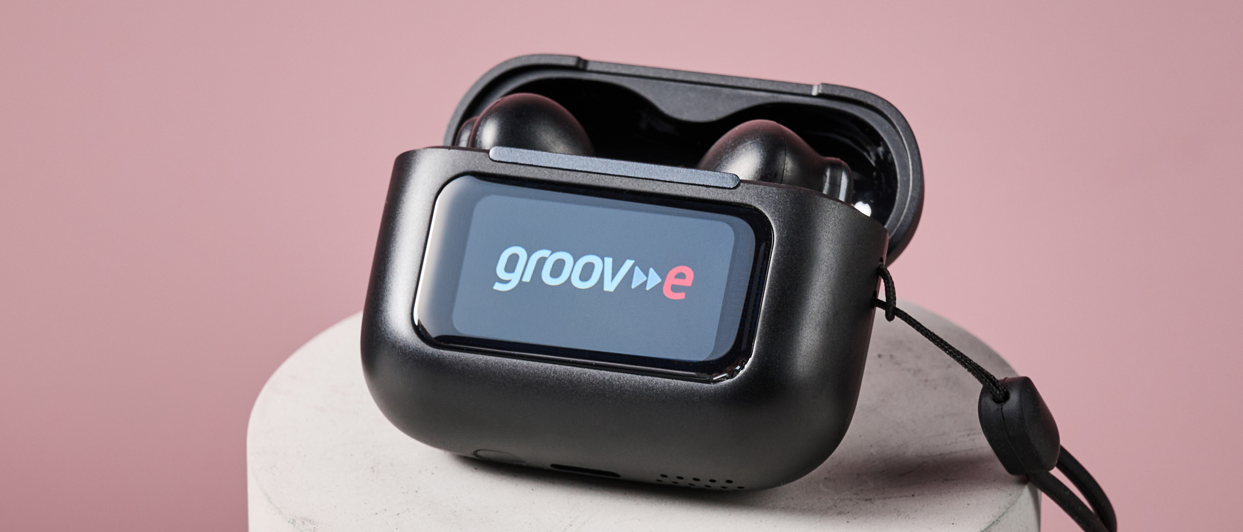 Groov-e Neo Buds with Groov-e logo displayed