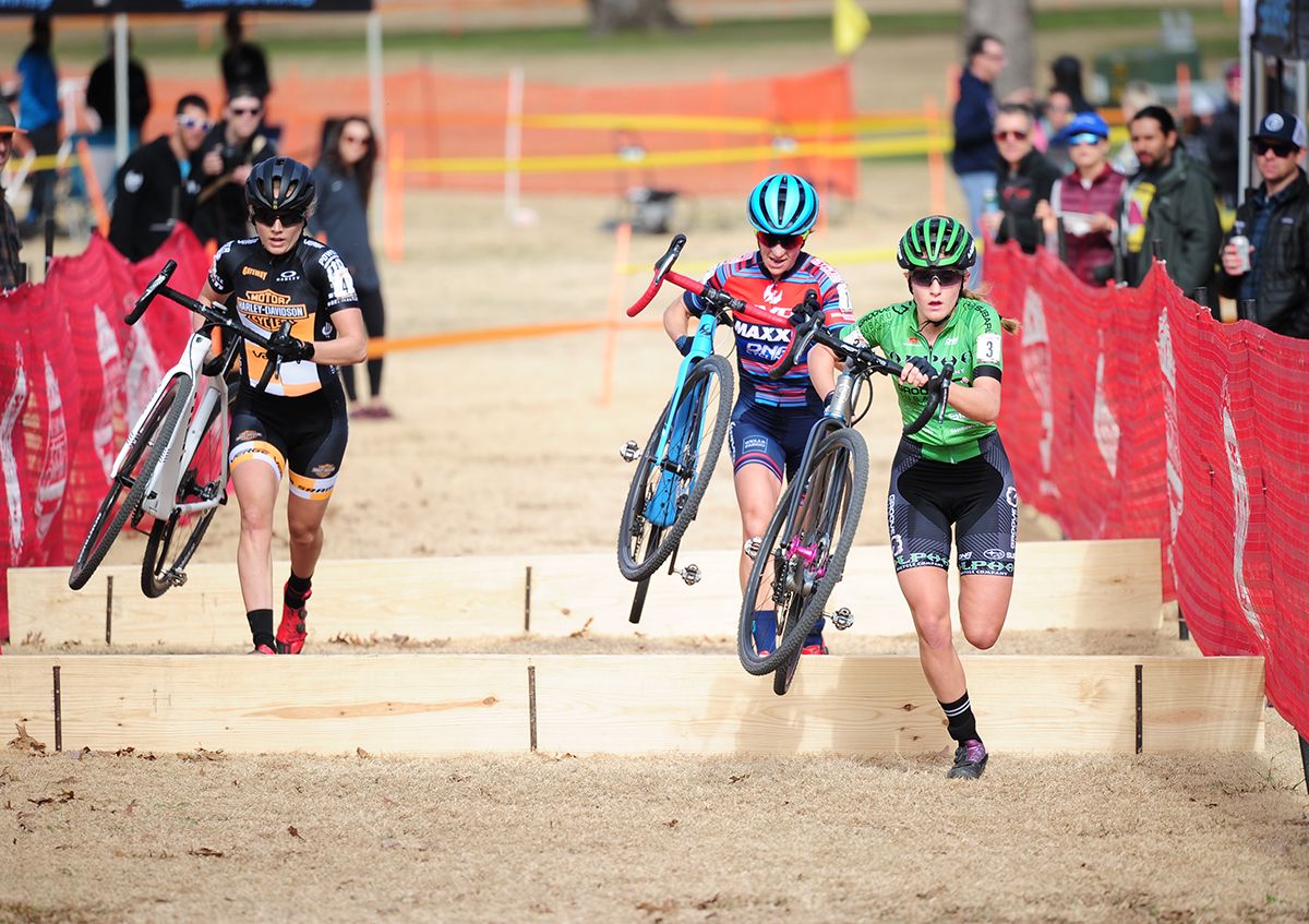 The elite women's race
