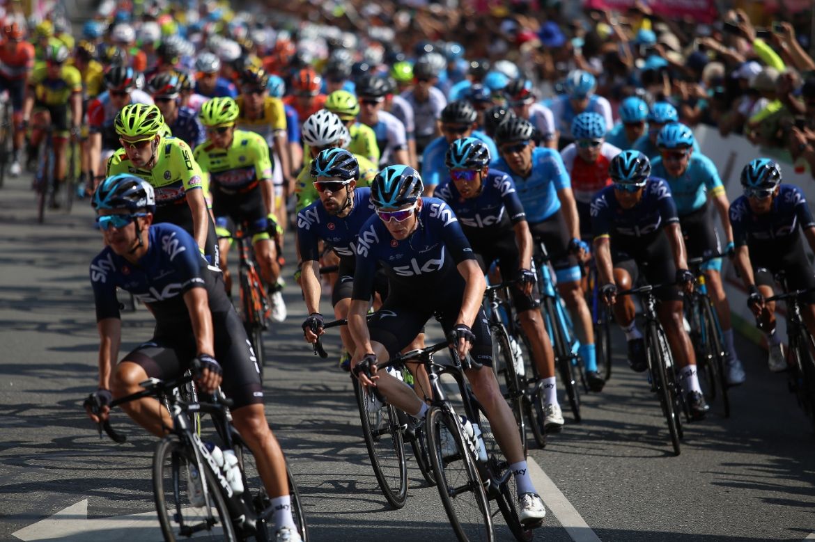 Team Sky in the bunch