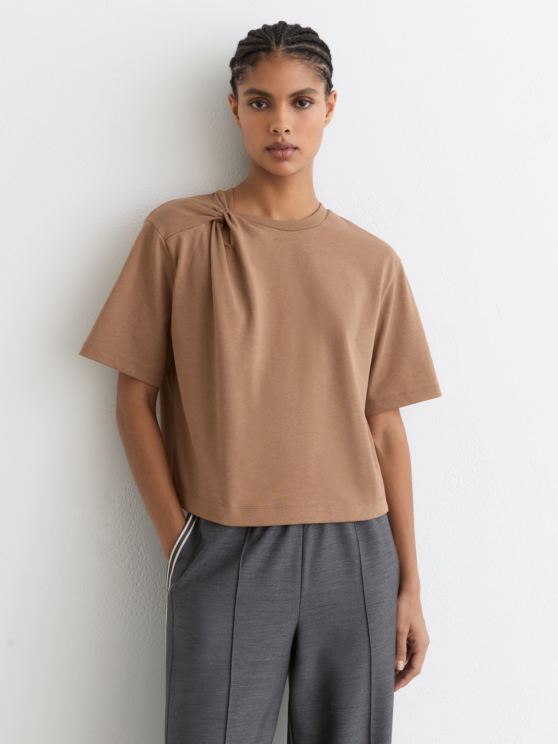 Cotton Twist-Detail Boxy T-Shirt in Taupe Brown