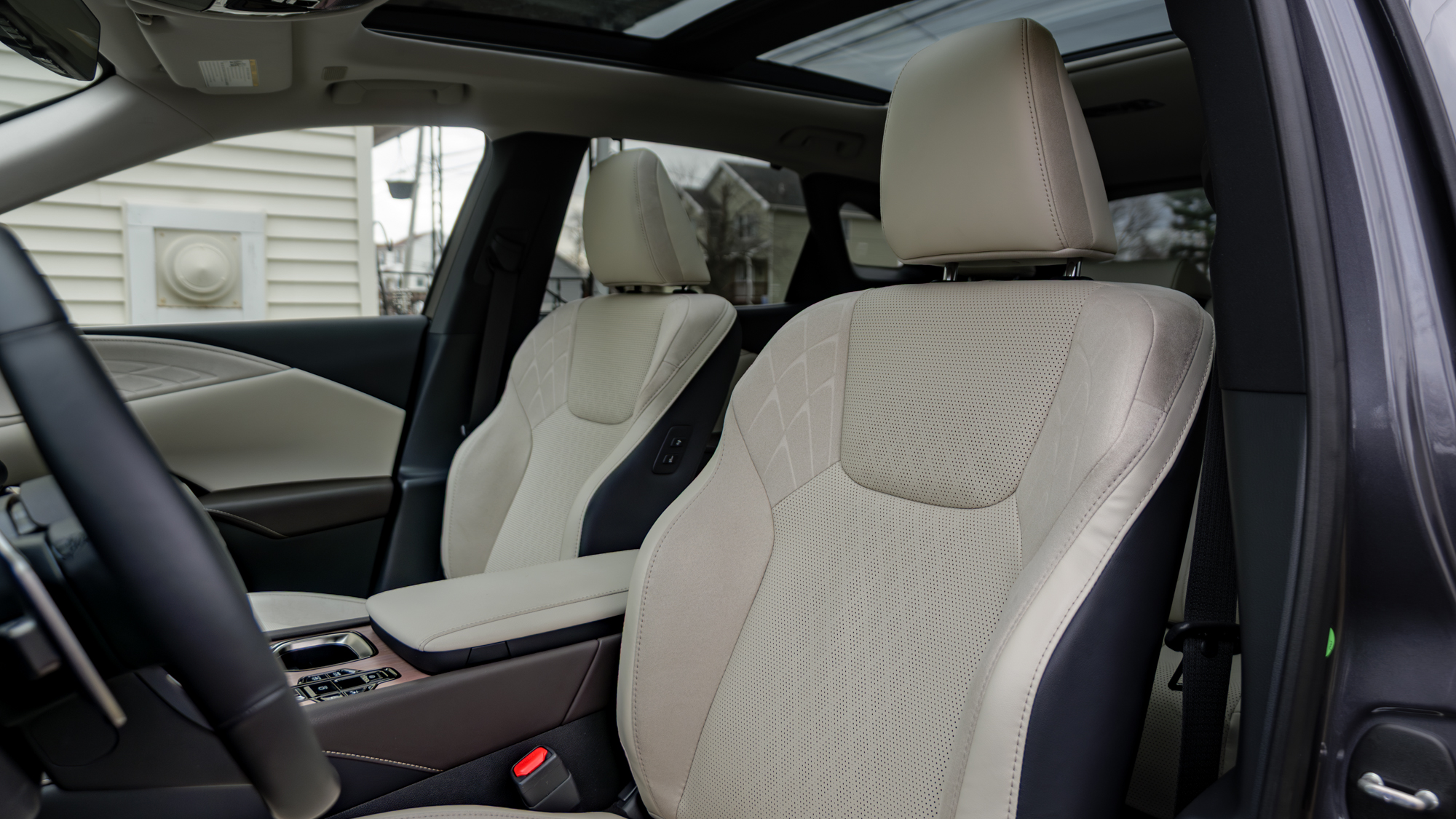 2026 Lexus RX 450h+ review.