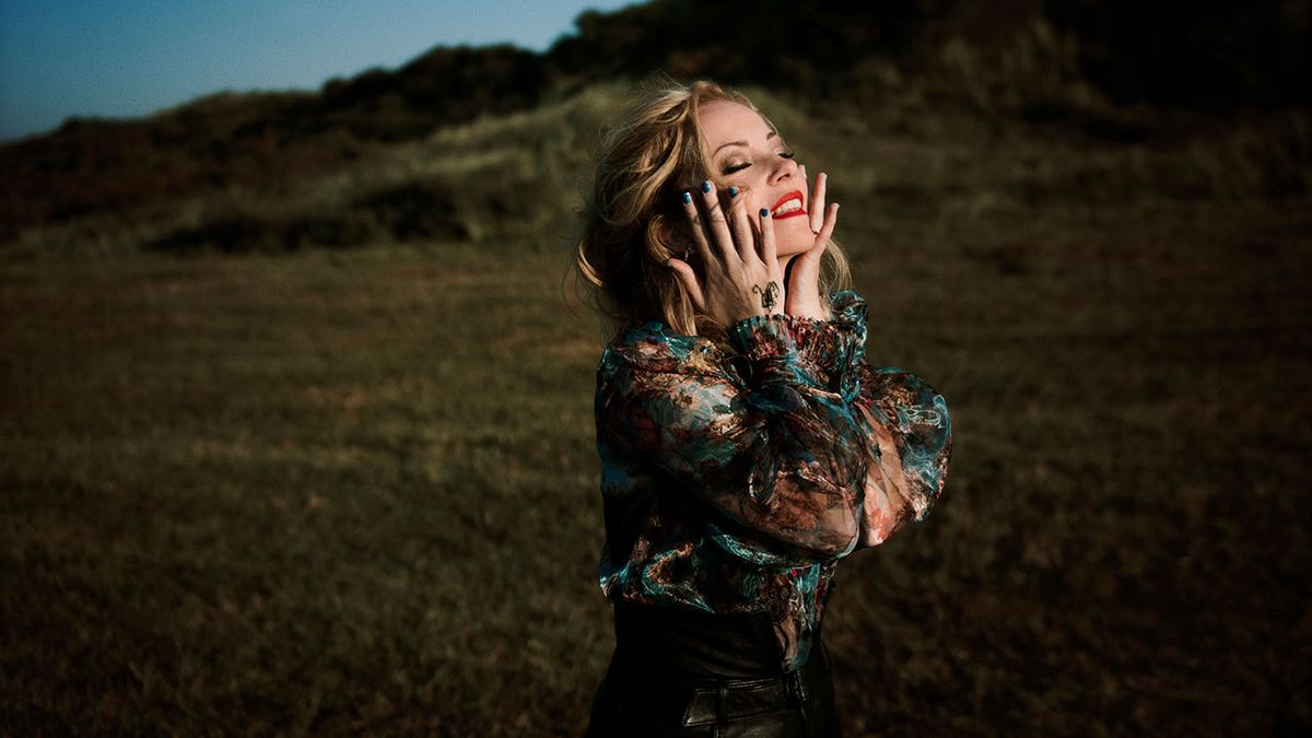 Anneke Van Giersbergen