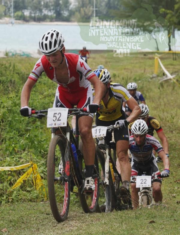 Burry Stander (Specialized) drives the pace