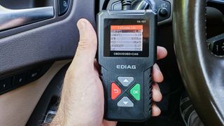 Best OBD-II scanners: EDiag YA-101 displaying car information