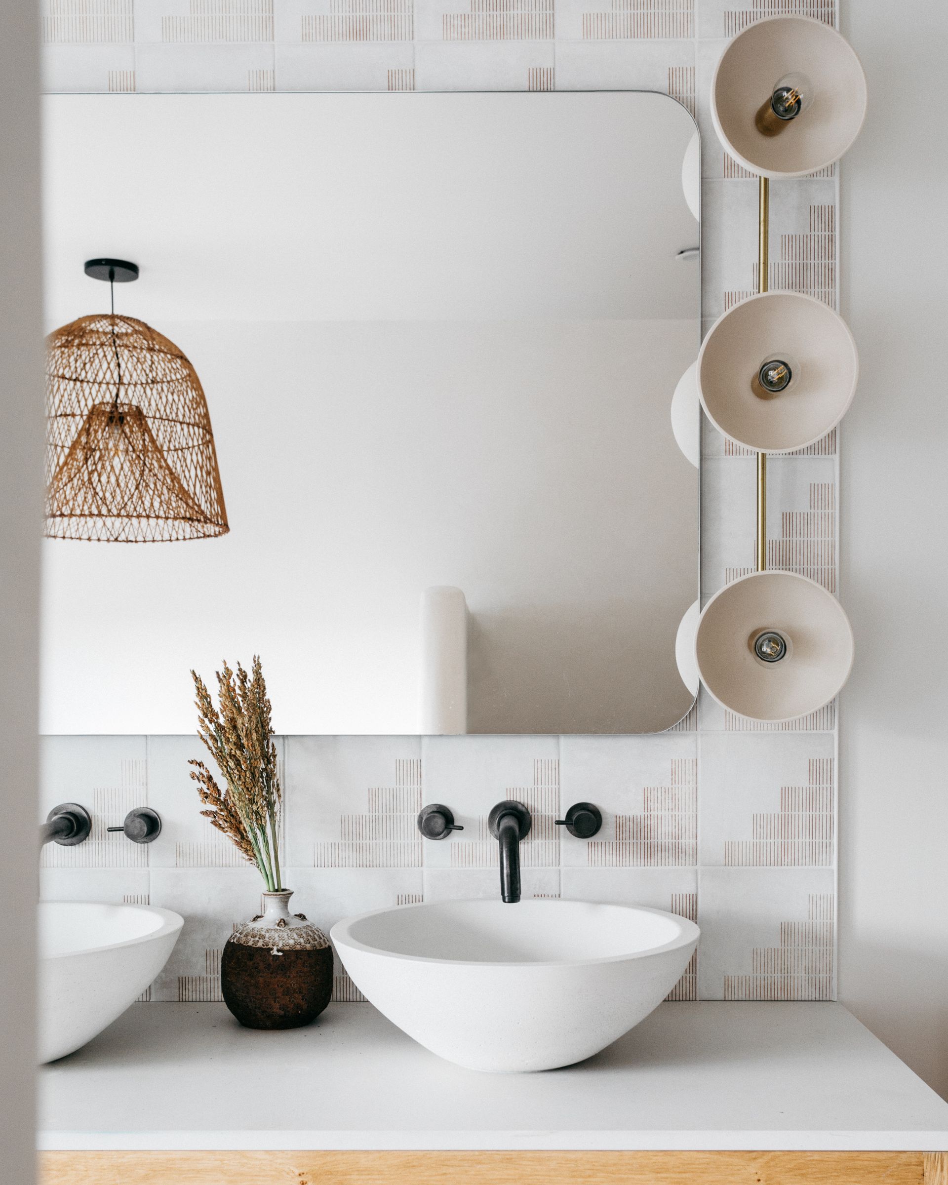10 bathroom wall lighting ideas to beautifully illuminate your space ...