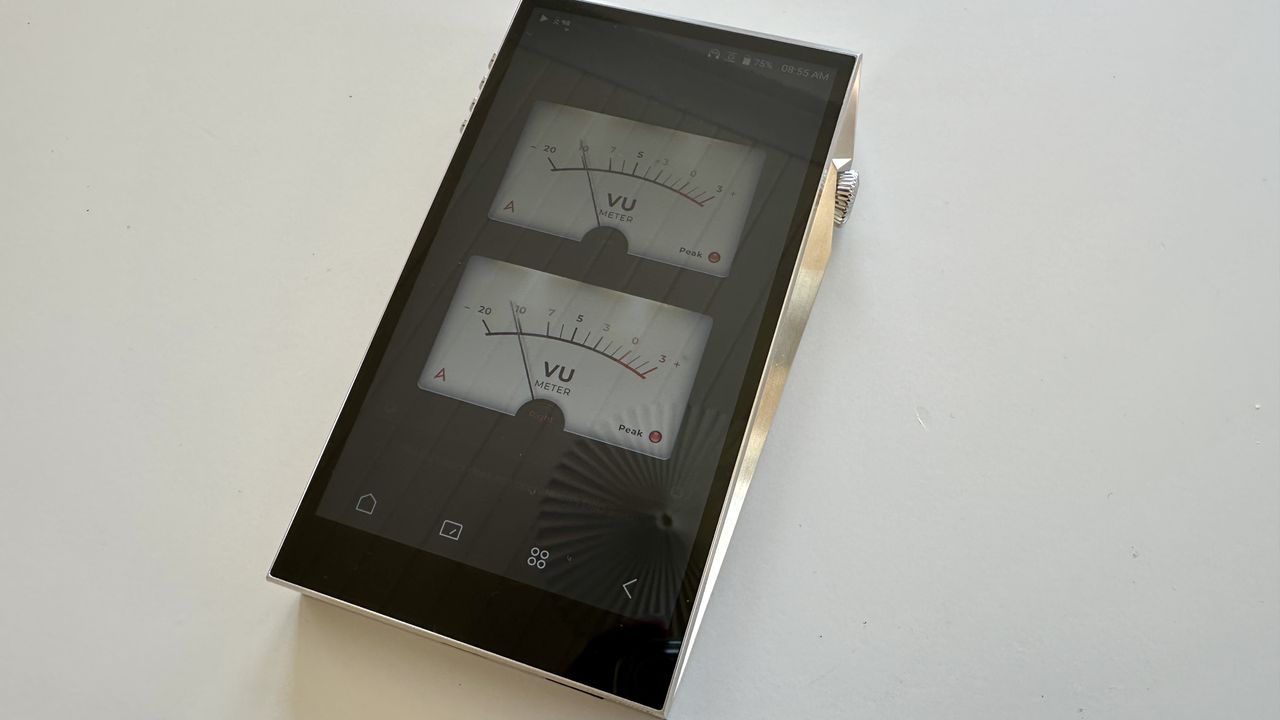 Astell &amp; Kern A&amp;ultima SP3000T portable music player displaying adjustable volume levels