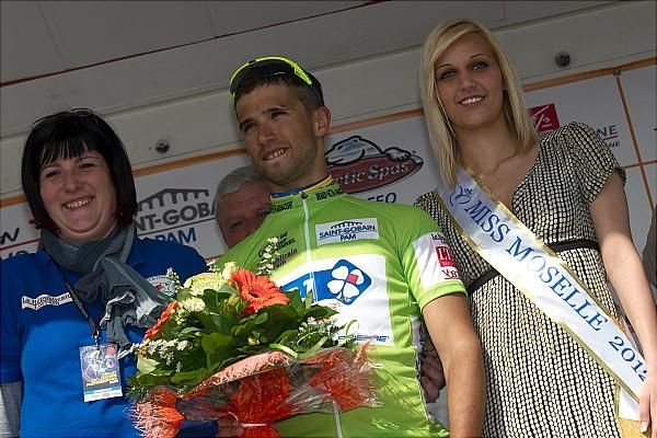 Nacer Bouhanni (FDJ-BigMat) leads the points classification.