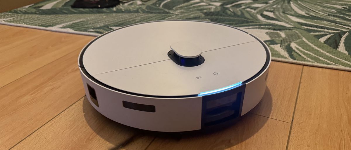 Samsung Jet Bot Combo AI robot vacuum in reviewer&#039;s home