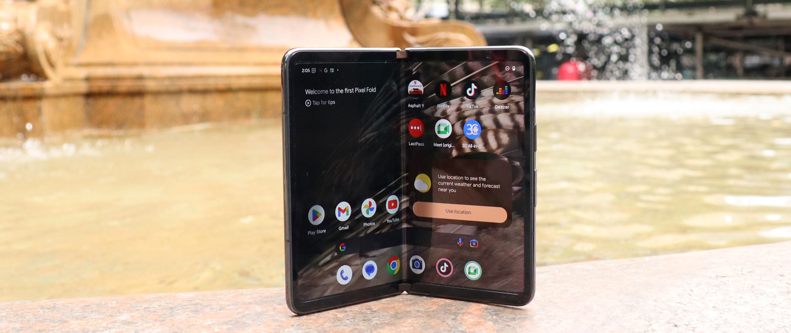 Google Pixel Fold 