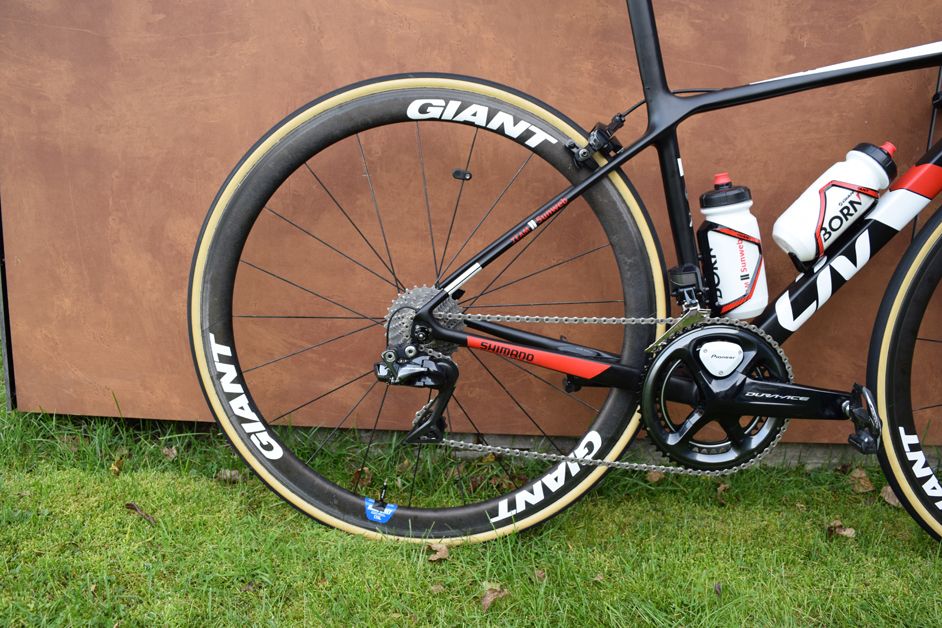 The women's team used the Giant SLR 0 wheels for the 2017 season