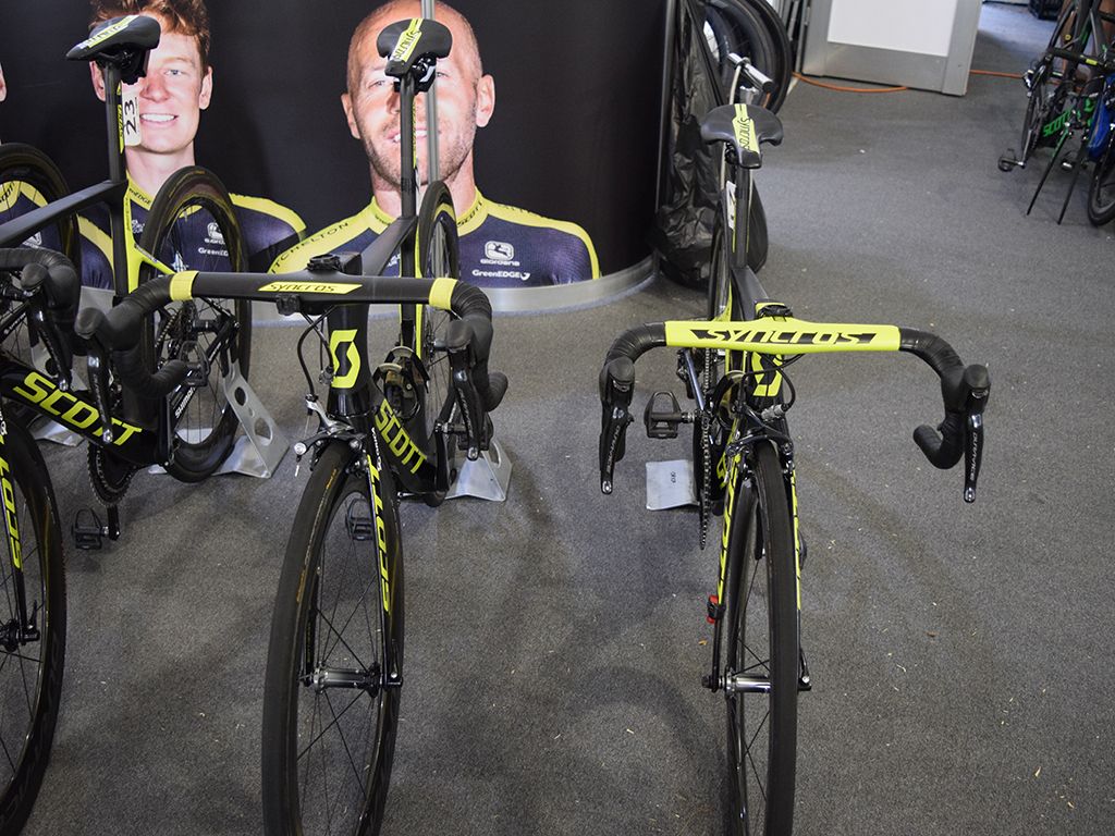Syncros produce one-piece handlebar and stem integrated cockpits
