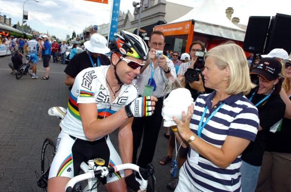 Cadel Evans (BMC) greets a furry fan