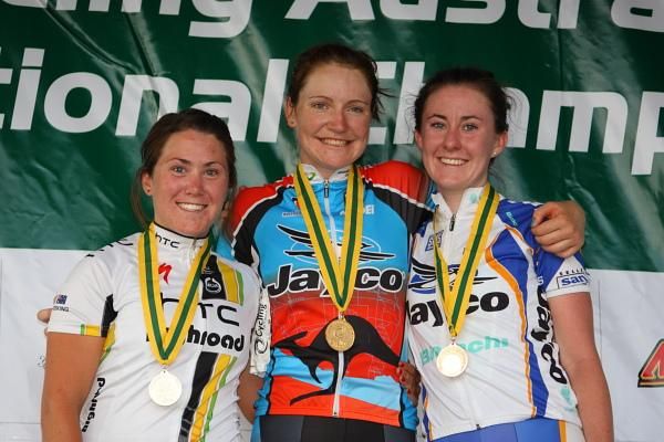 The Under-23 podium : Chloe Hosking (HTC-HighRoad), Lauren Kitchen (Jayco-AIS) and Kendelle Hodges (Jayco-VIS).