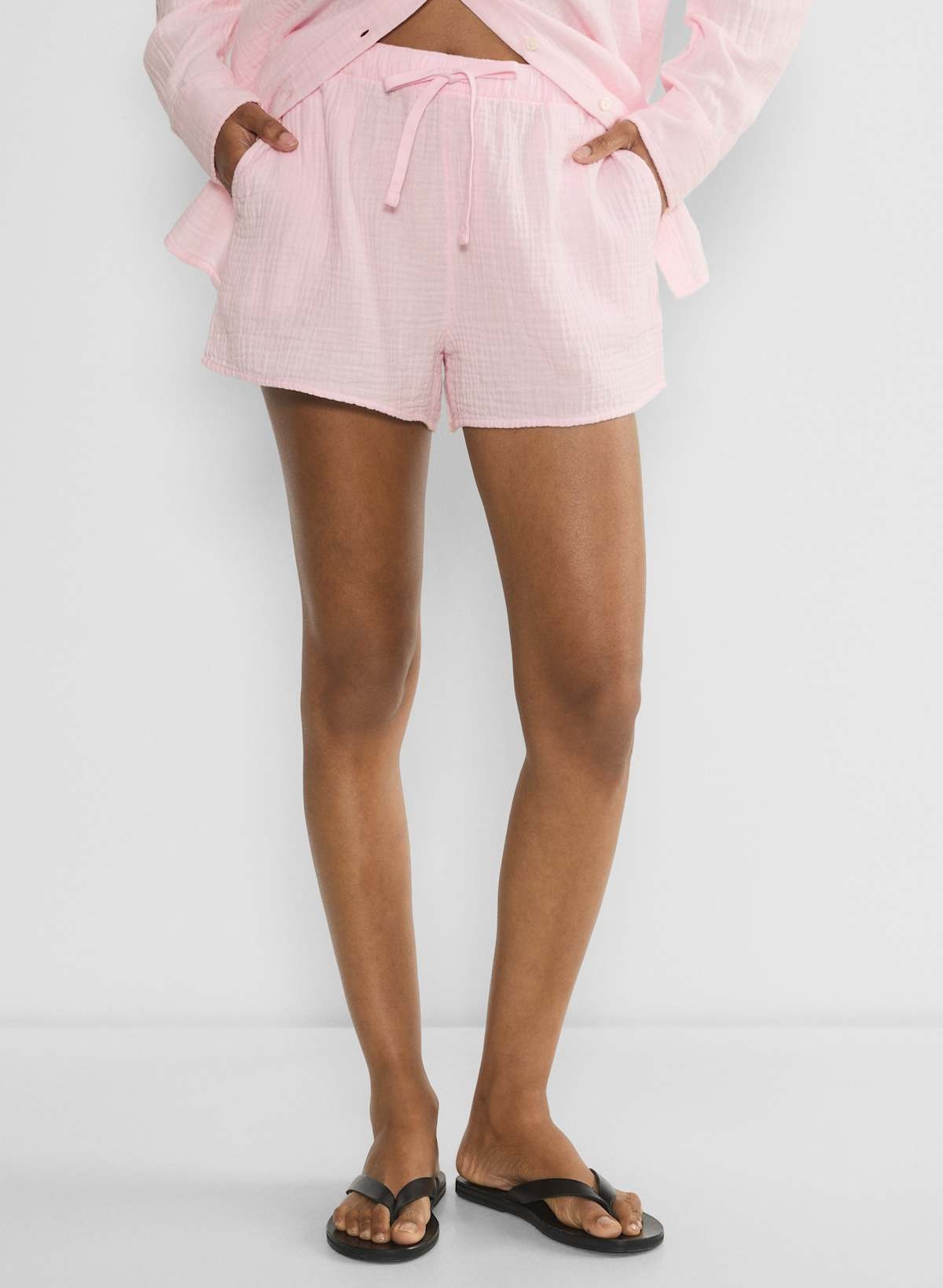 aritzia, 