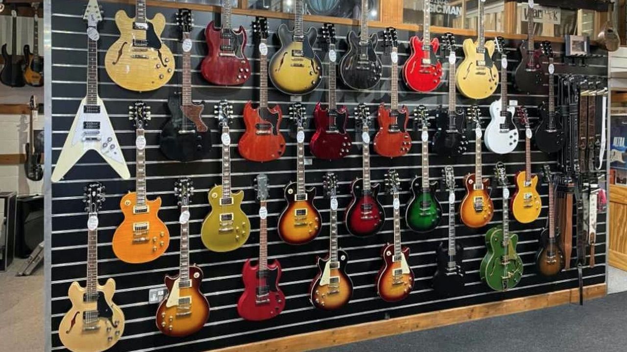 Mansons Guitar Shop