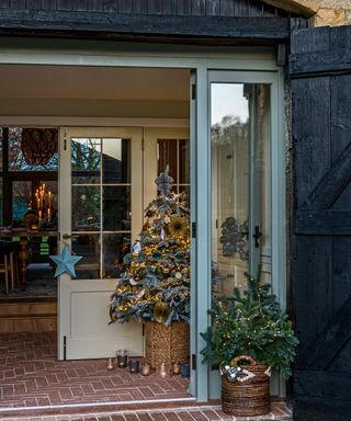 Cotswold Christmas porch