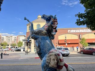photo of a horse sculpture in the standard photographic style
