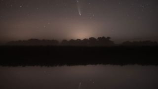 Rokinon/Samyang 14mm f/2.8 lens review: Image shows Norfolk Comet at night