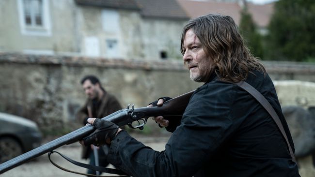 The Walking Dead's Daryl Dixon kicks off production on season 3 with a ...