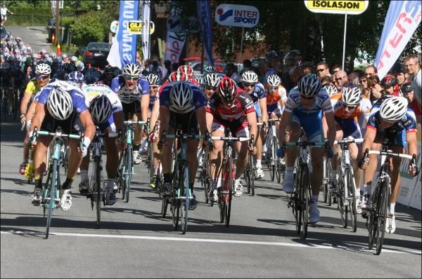 The sprint was close between Matthews and Jens Erik Madsen
