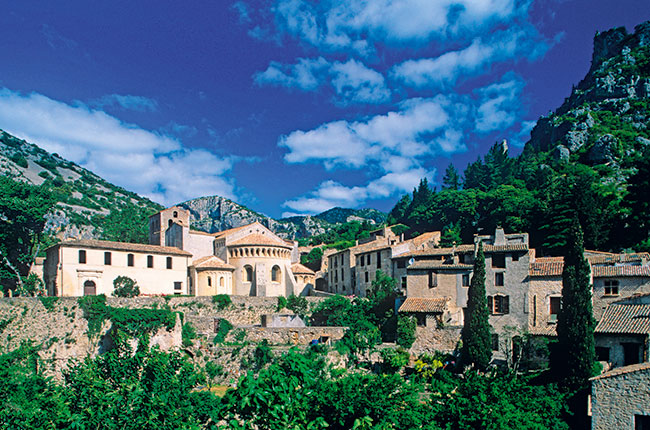 St Guilhem le Desert, Languedoc travel guide