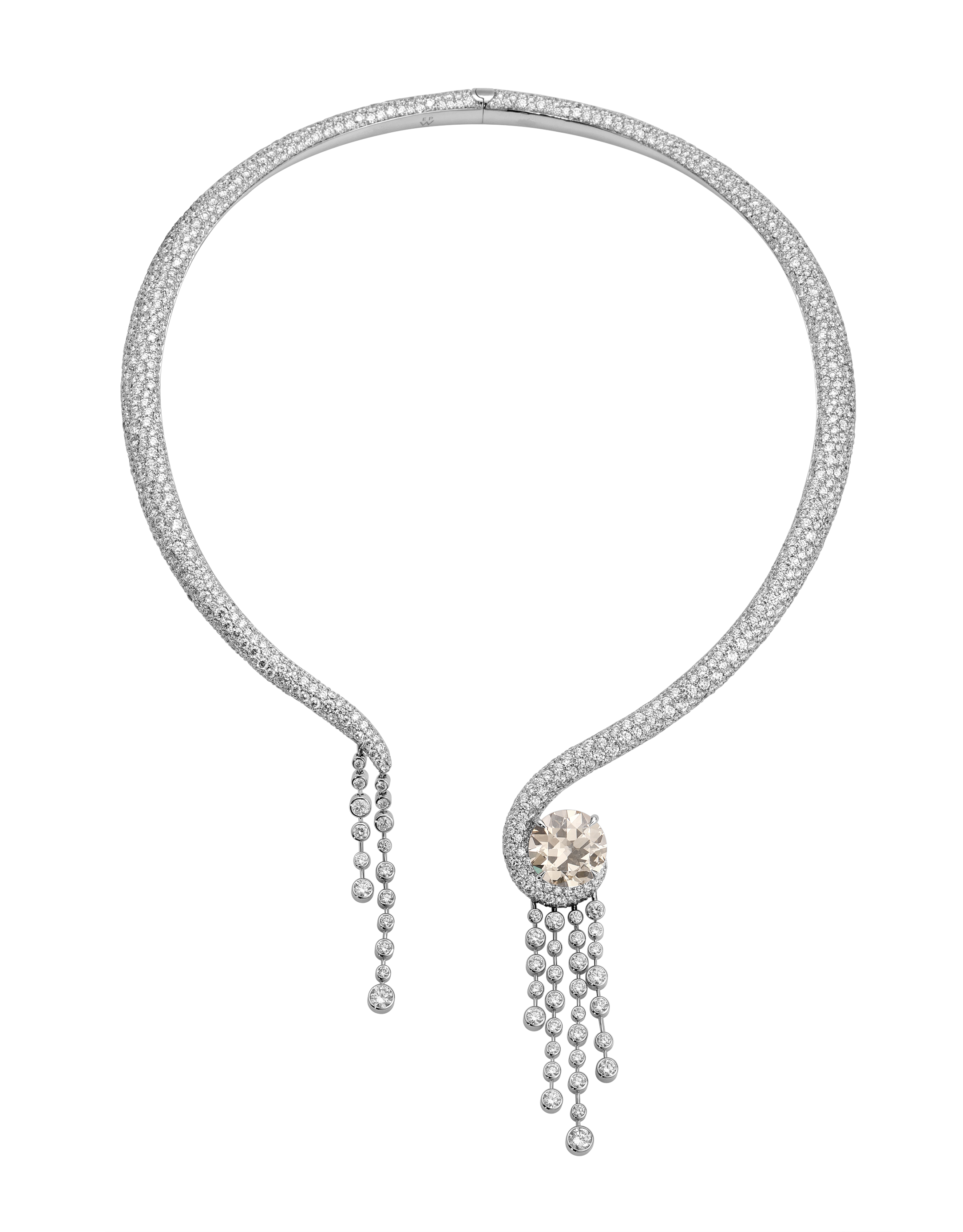 close-up of Kate Hudson's Emily P Wheeler diamond necklace at the 2026 Actor Awards