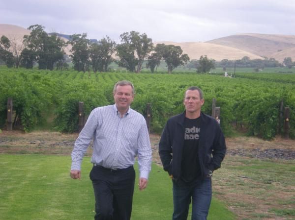 South Australia's Premier Mike Rann and Lance Armstrong visited the vineyards of the Barossa Valley