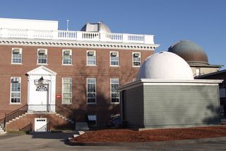 The Harvard-Smithsonian Center for Astrophysics Observatory in Cambridge, Mass., comet ison