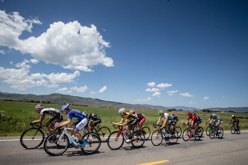 Clear skies for today's breakaway group