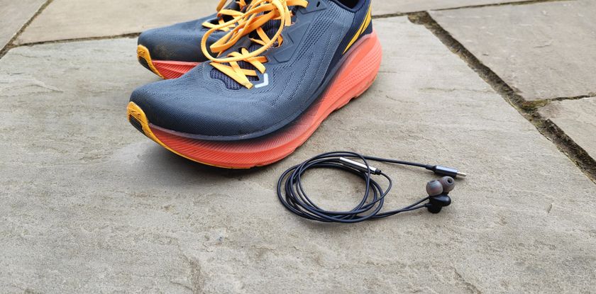 Man wearing wired headphones