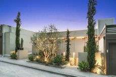 Schindler Manola Court Apartment 