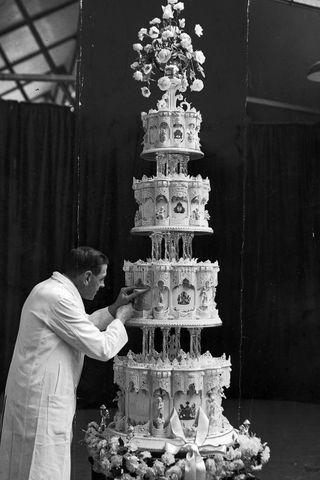 Queen Elizabeth And Prince Phillip's Wedding Cake