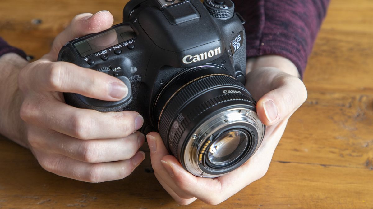 Macro Digital Camera World