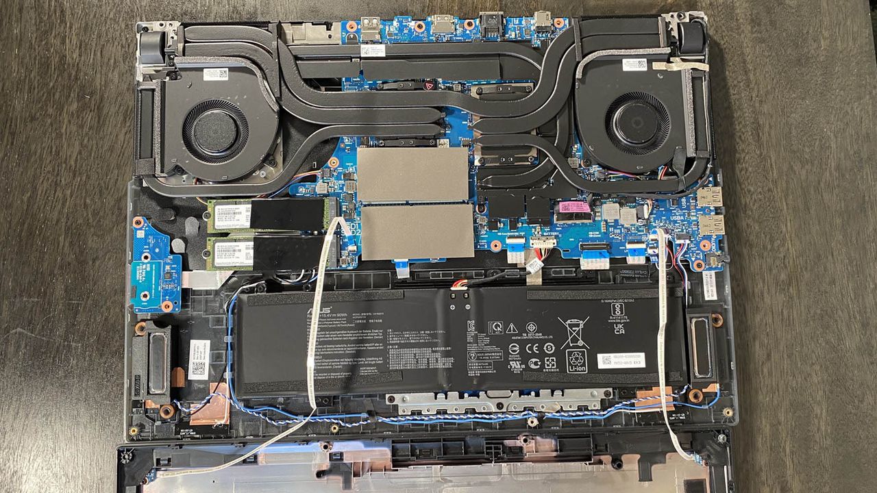 Asus ROG Strix Scar 17 G733