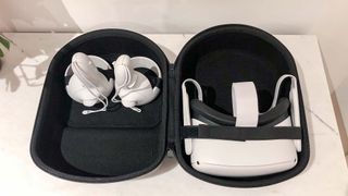 Best Oculus Quest 2 cases: Yinke Hard Case